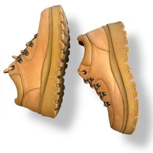 Skechers shindigs boots sneakers Leather Water Resistant Lug Sole hiking W 9.5